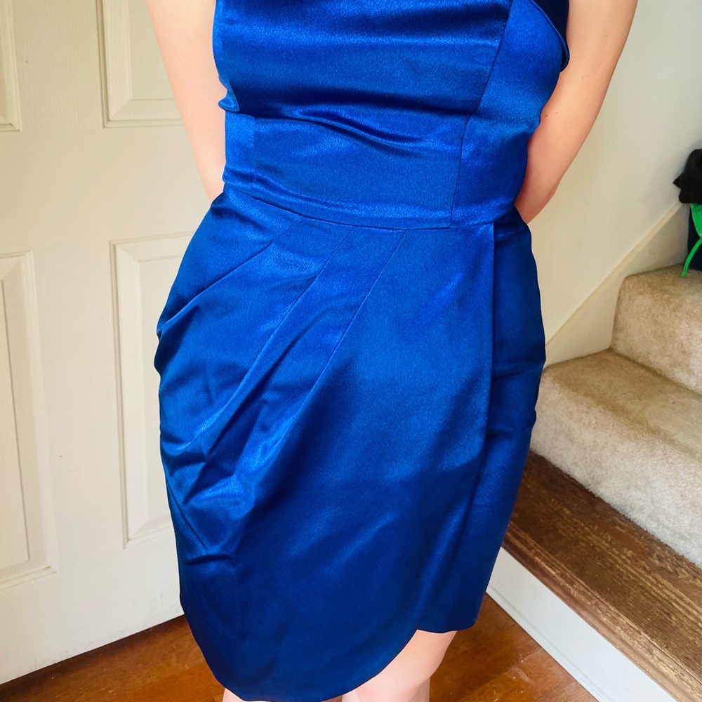 Adrianna Papell cocktail blue satin size 2
